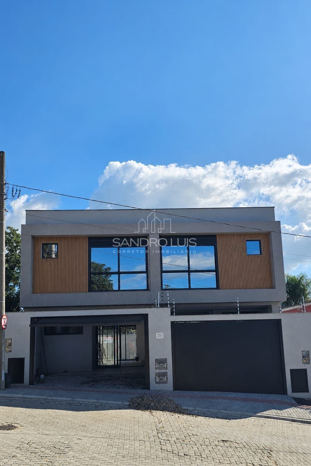 Sobrado alto padrão com 3 dormitórios- Espinheiros Itajaí SC