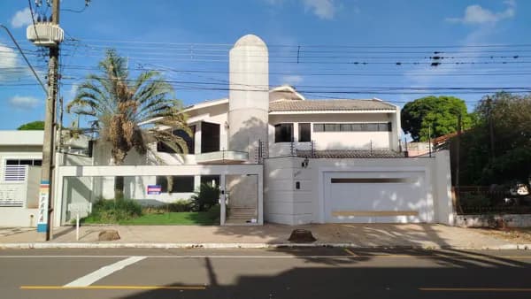 Sobrado em Umuarama - Zona II