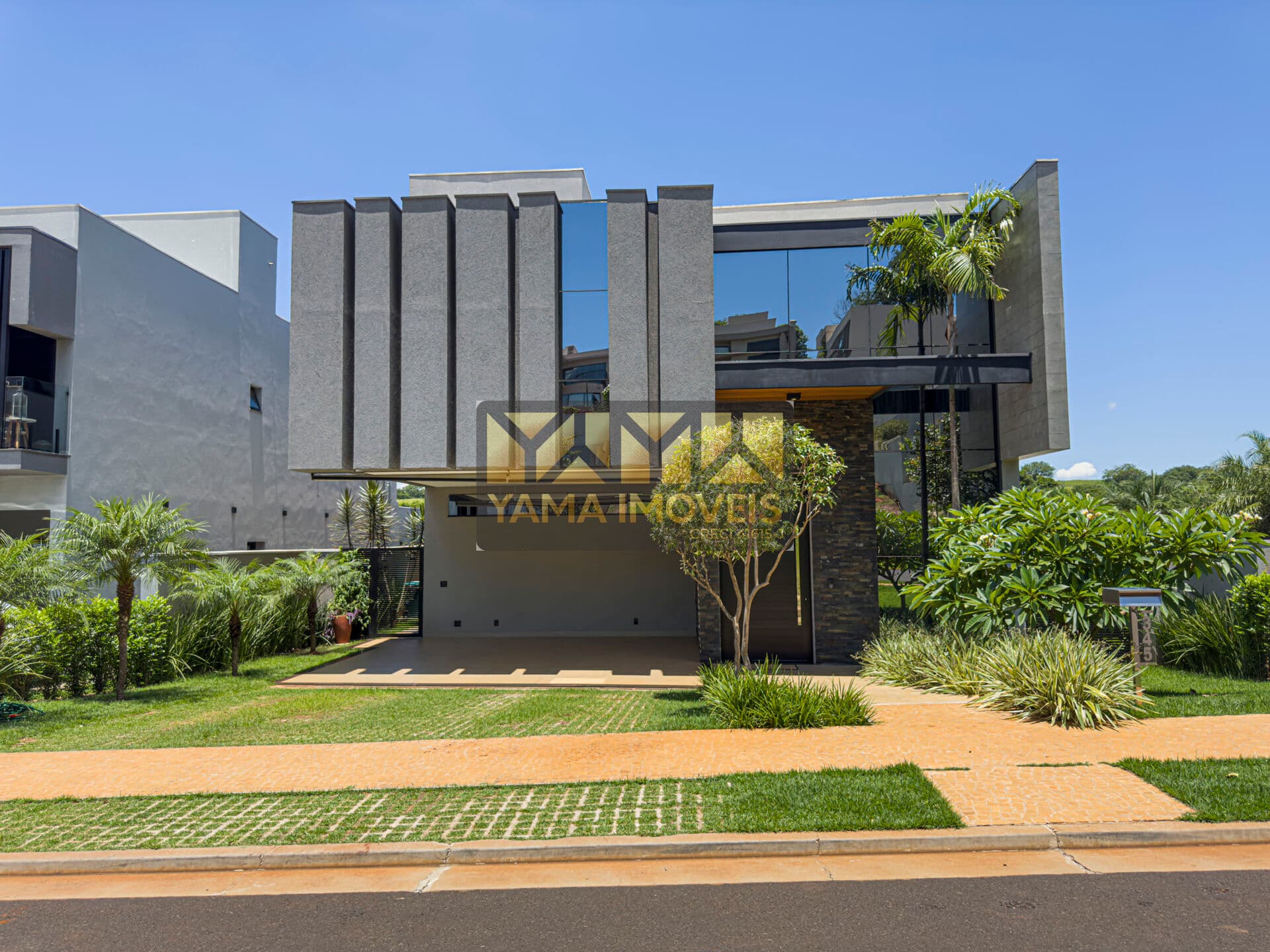 Casa Alto Padrão em Residencial e Empresarial Alphaville, Ribeirão Preto/SP