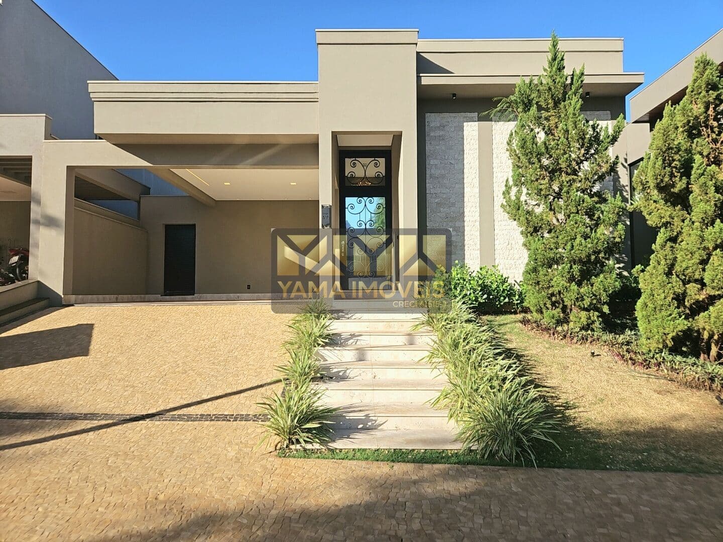 Casa Alto Padrão no Condomínio Bela Vista – Jardim Olhos D’Água
