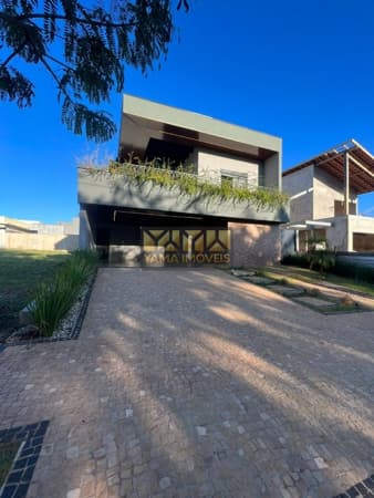 Casa a venda 3 Suítes Alto do Castelo