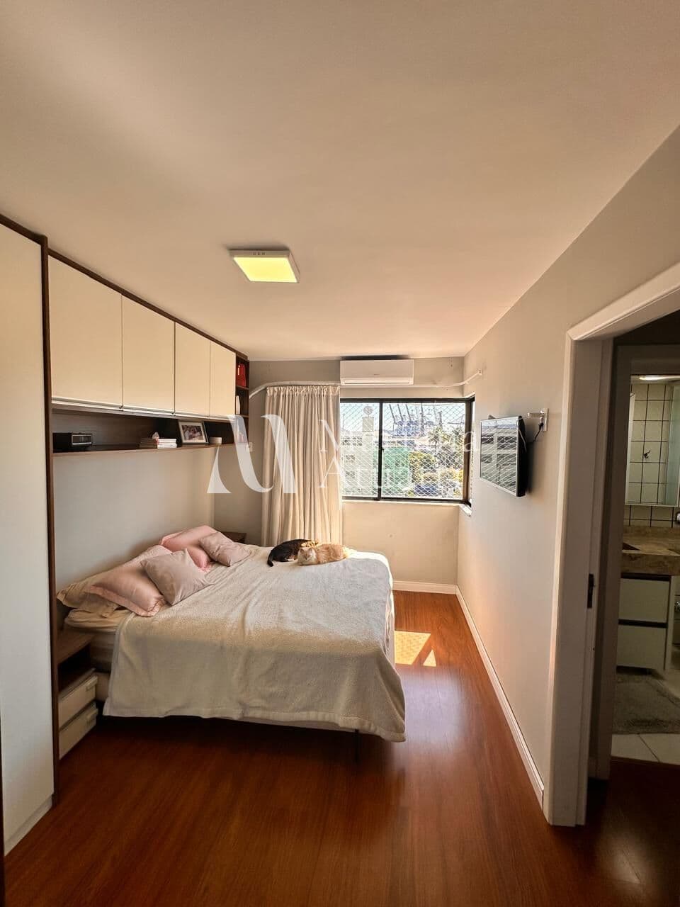 Apartamento com 04 Dormitórios no centro de Itajai