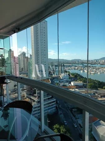 Amplo apartamento no Bairro Fazenda Itajai/SC