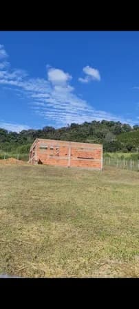 Chácara 1.000m²- Com casa em construção