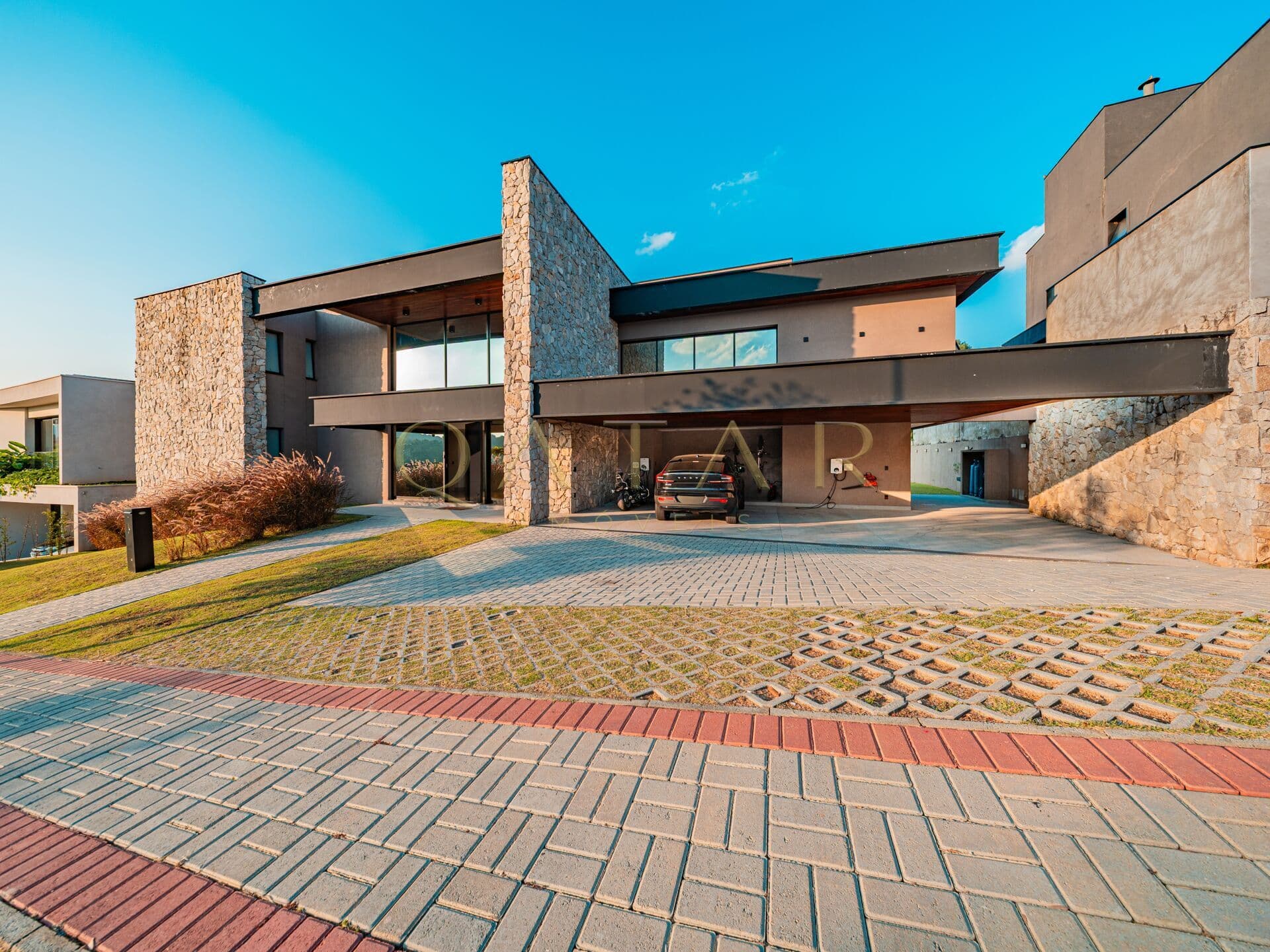 Residencial Itahyê - Casa à venda com 767m² | 4 suítes