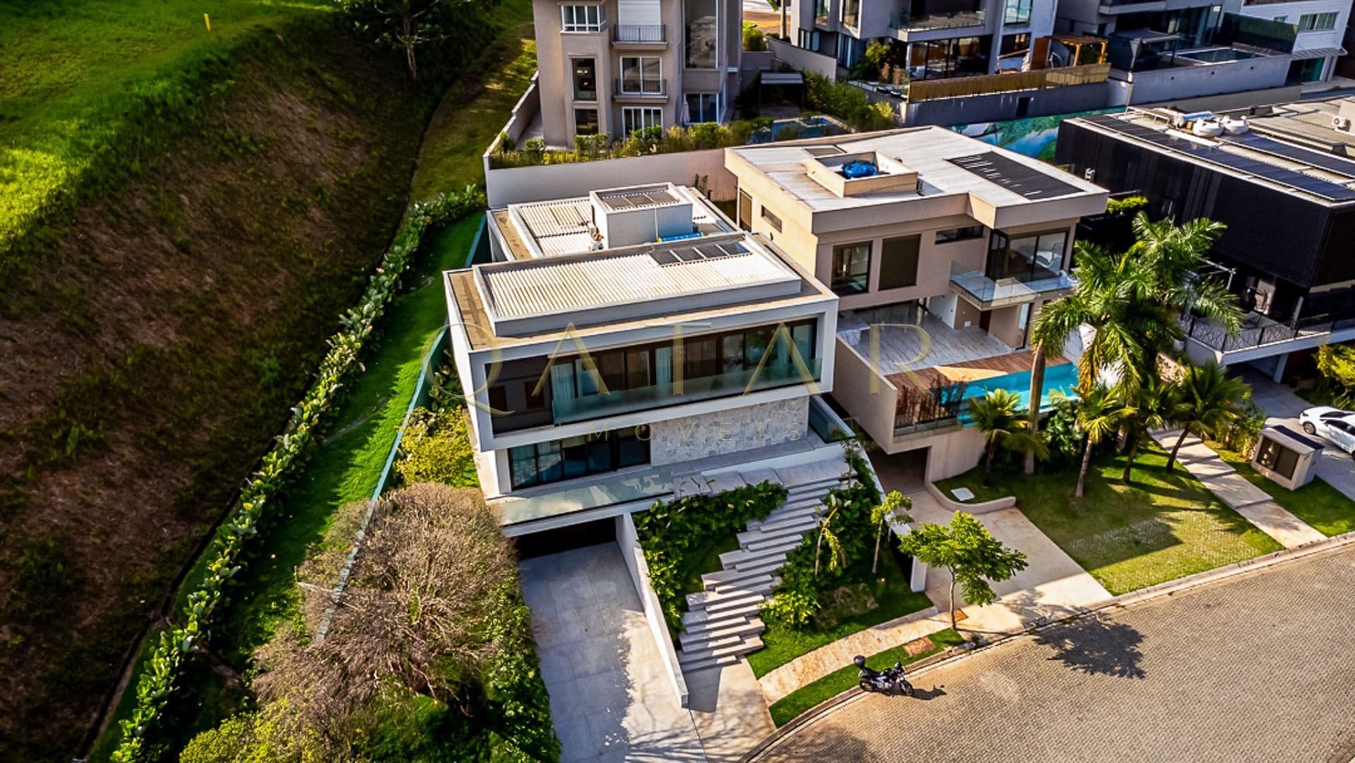 Alphaville Tamboré 11 - Casa à venda com 900m² | 5 suítes