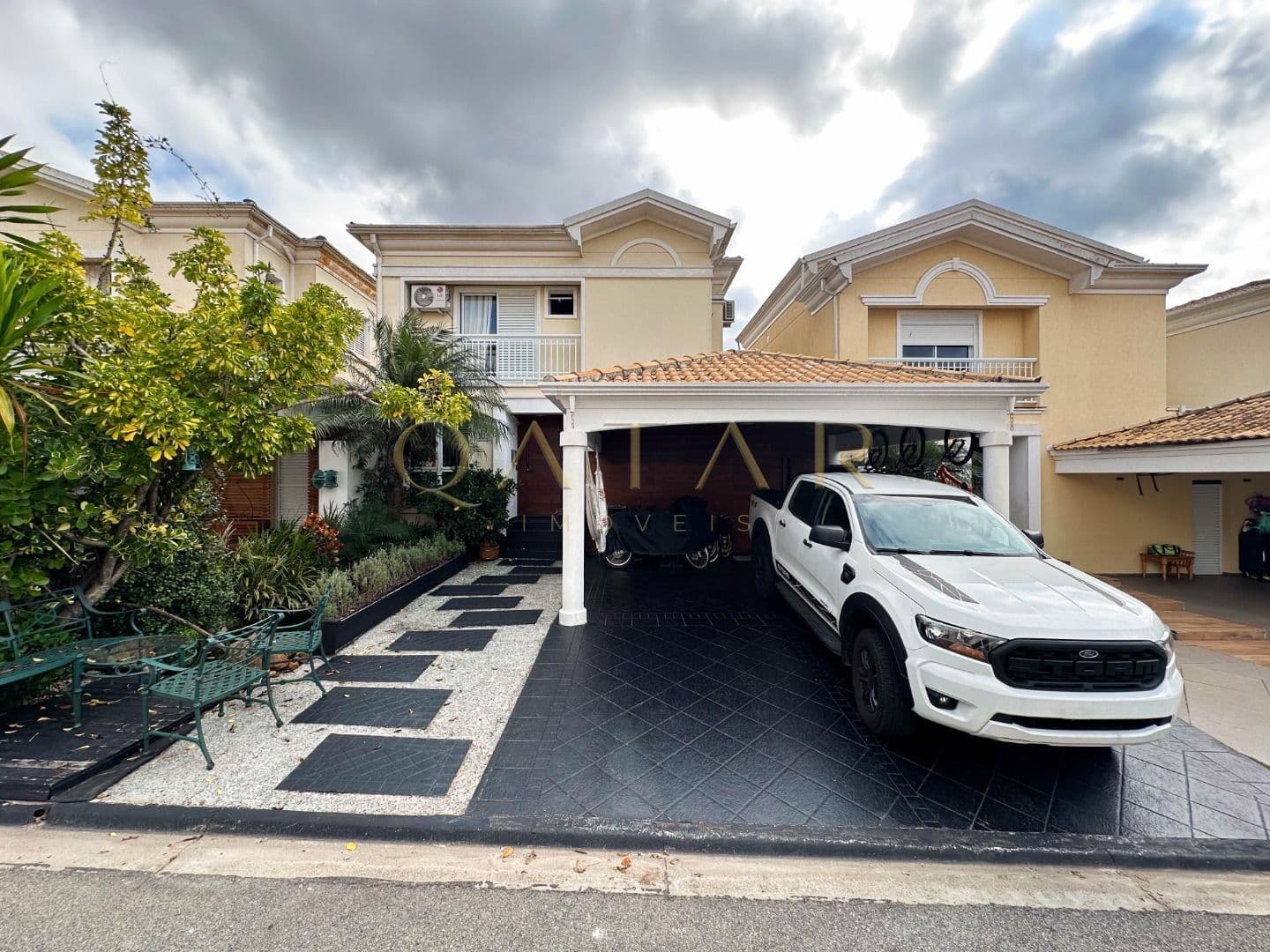 Tamboré 7 - Casa à venda com 260 m² | 3 dormitórios