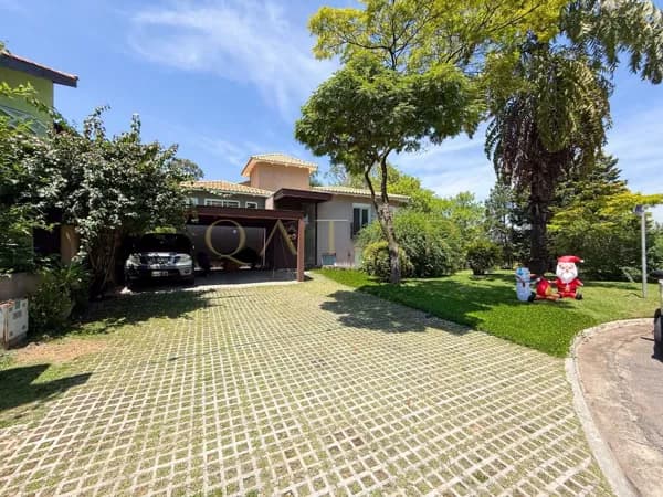 Alphaville 6 - Casa à venda com 340 m² | 3 suítes