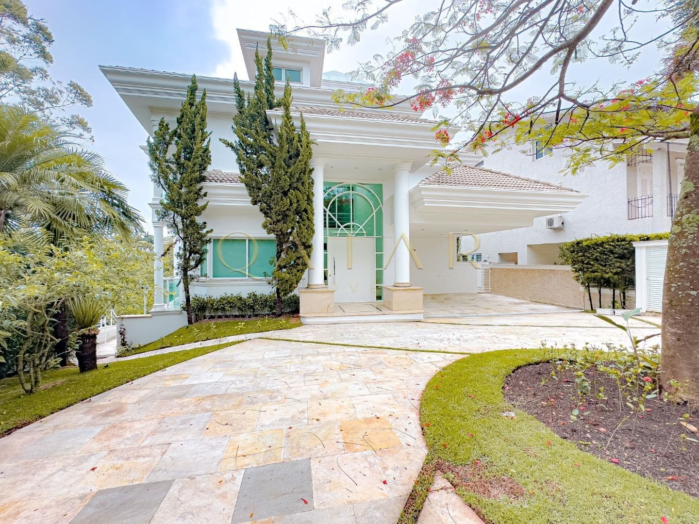 Alphaville Tamboré 2 - Casa para venda ou locação com 1.299 m² | 8 suítes