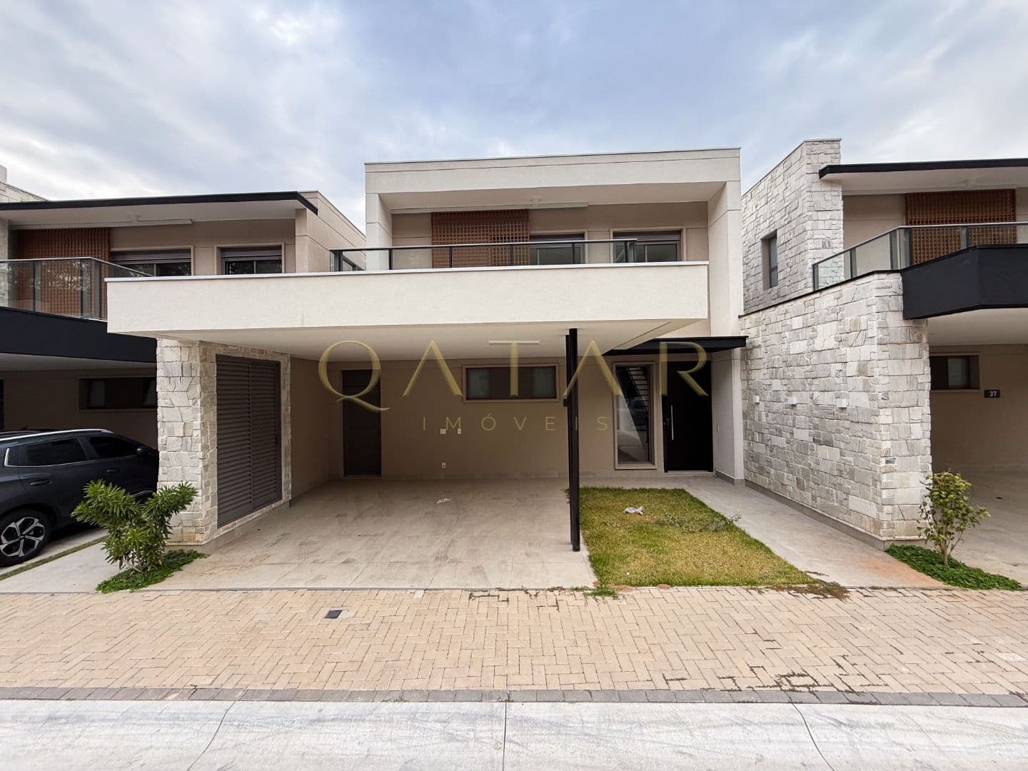 Singular MPD - Casa à venda com 230 m² | 3 suítes