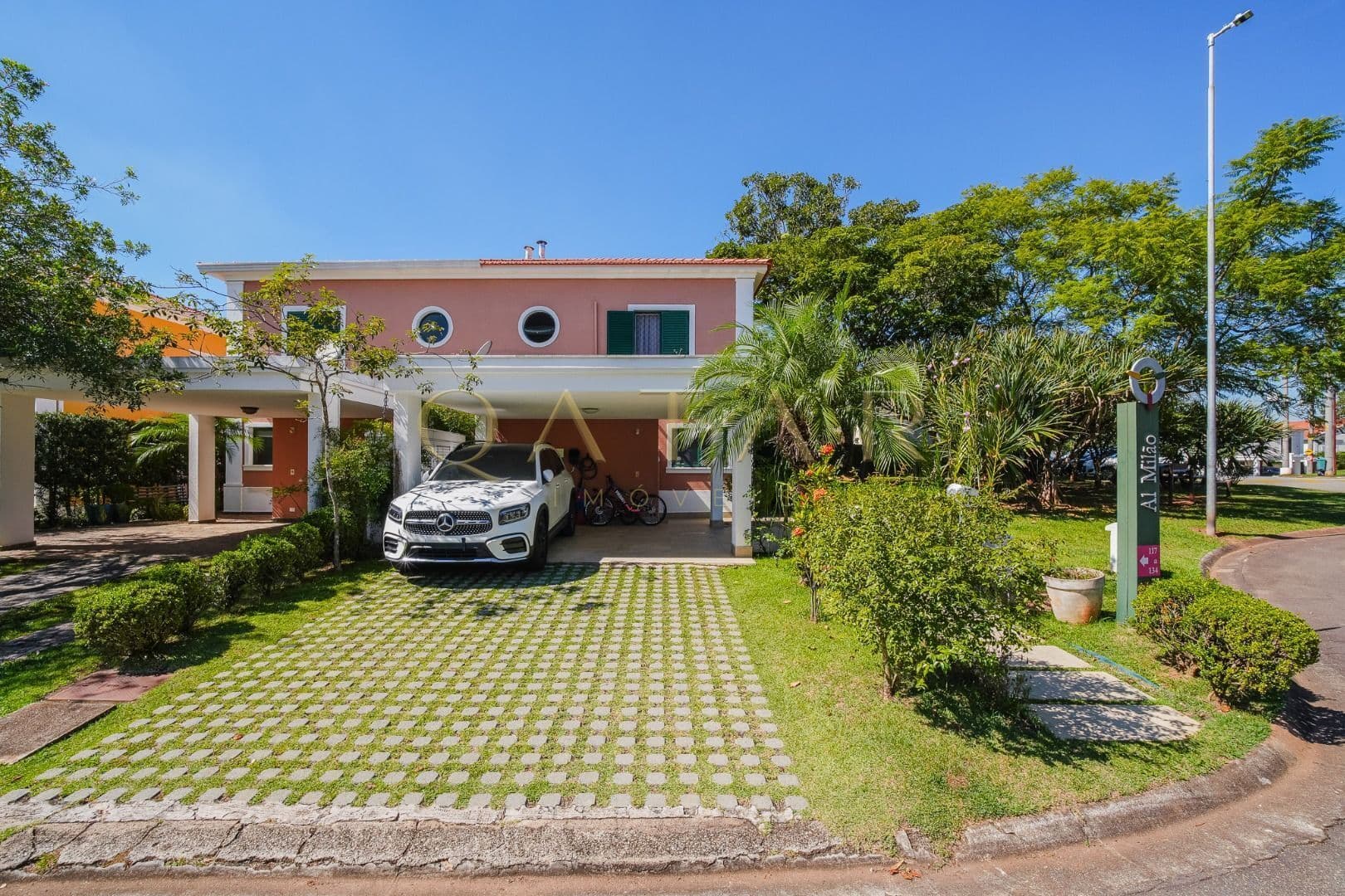 Tamboré 4 - Casa à venda com 180m² | 3 dormitórios