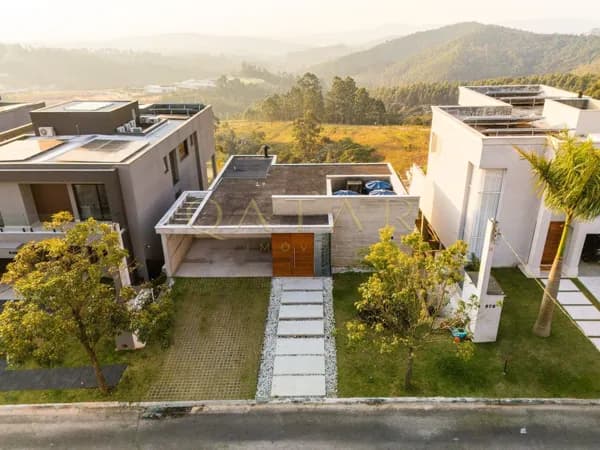 Campos do Conde - Casa à venda com 310m² | 3 dormitórios