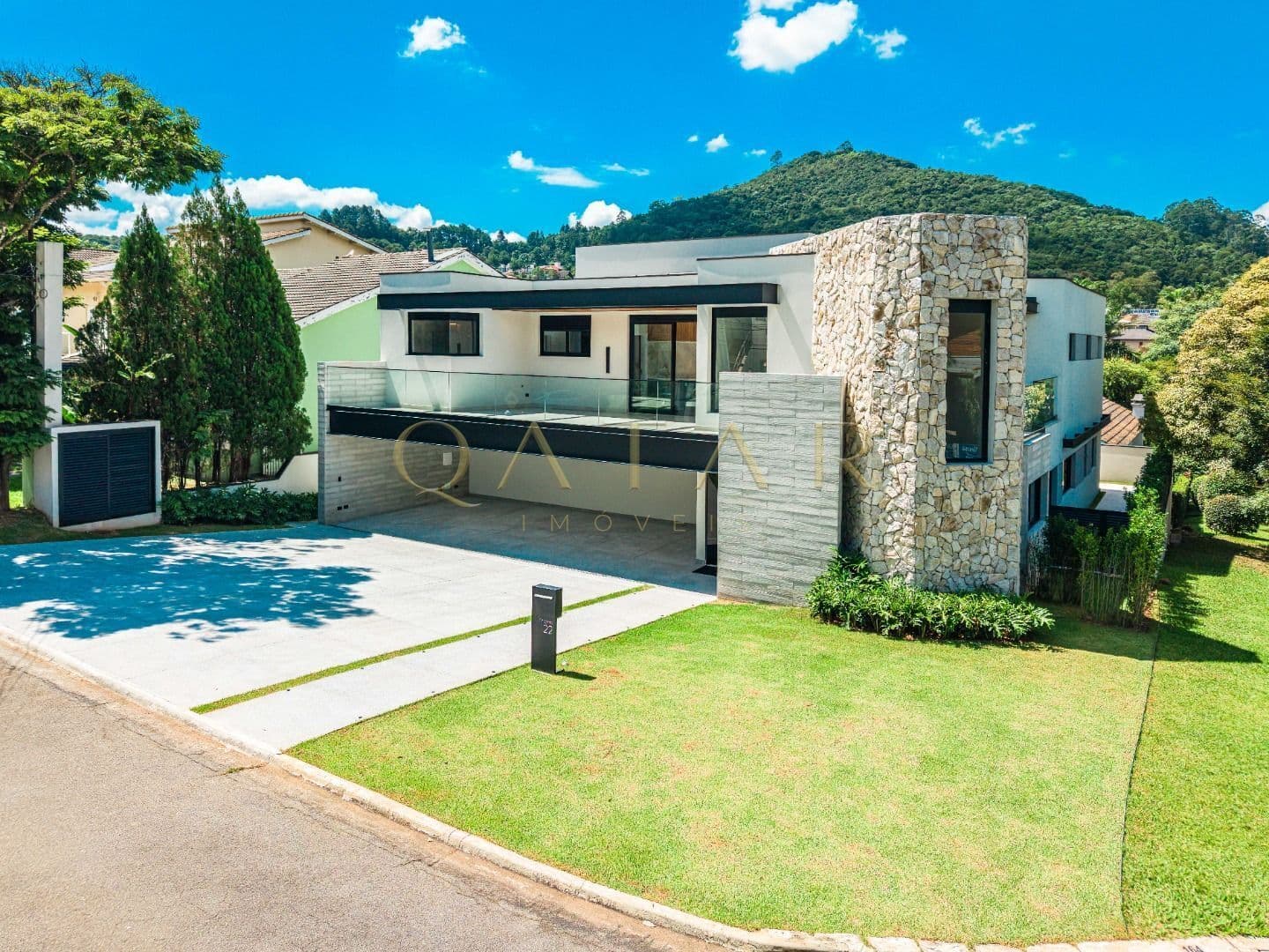 Residencial Alphaville 10 - Casa à venda com 516m² | 4 suítes
