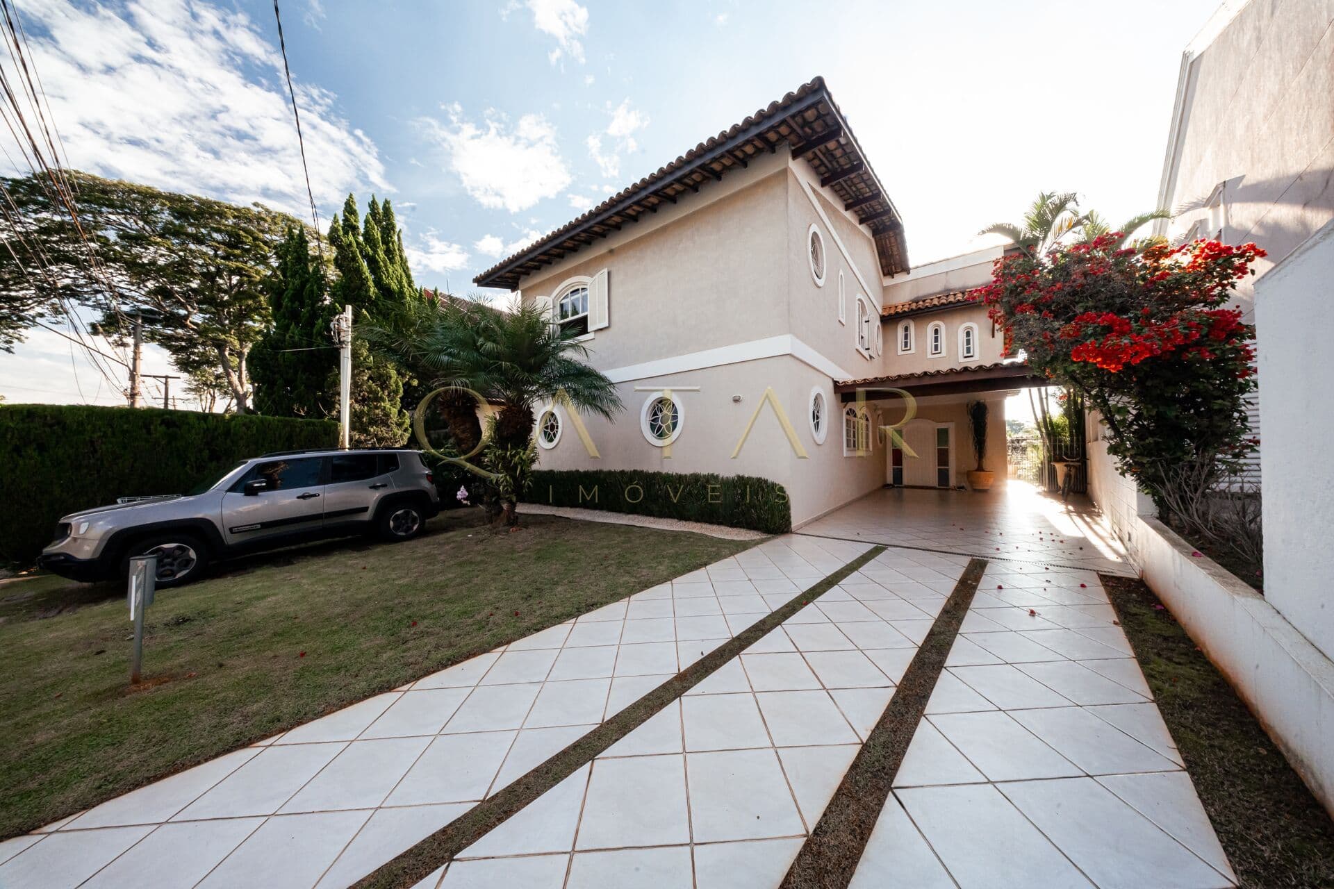 Residencial Alphaville 6 - Casa à venda com 354m² | 4 suítes