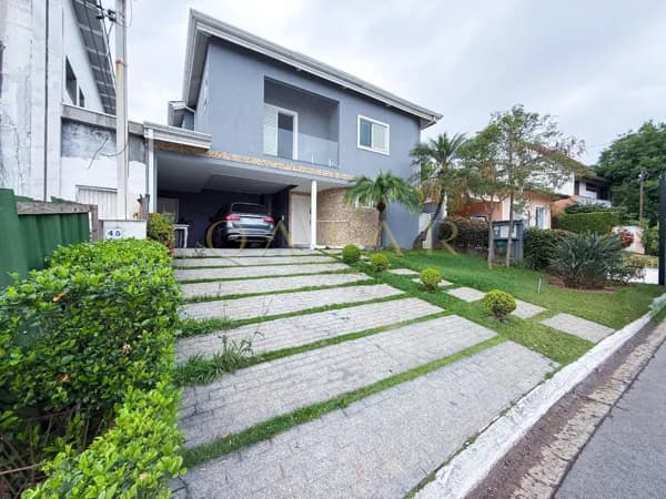 Residencial Alphaville 3 - Casa à venda com 300m² | 4 suítes