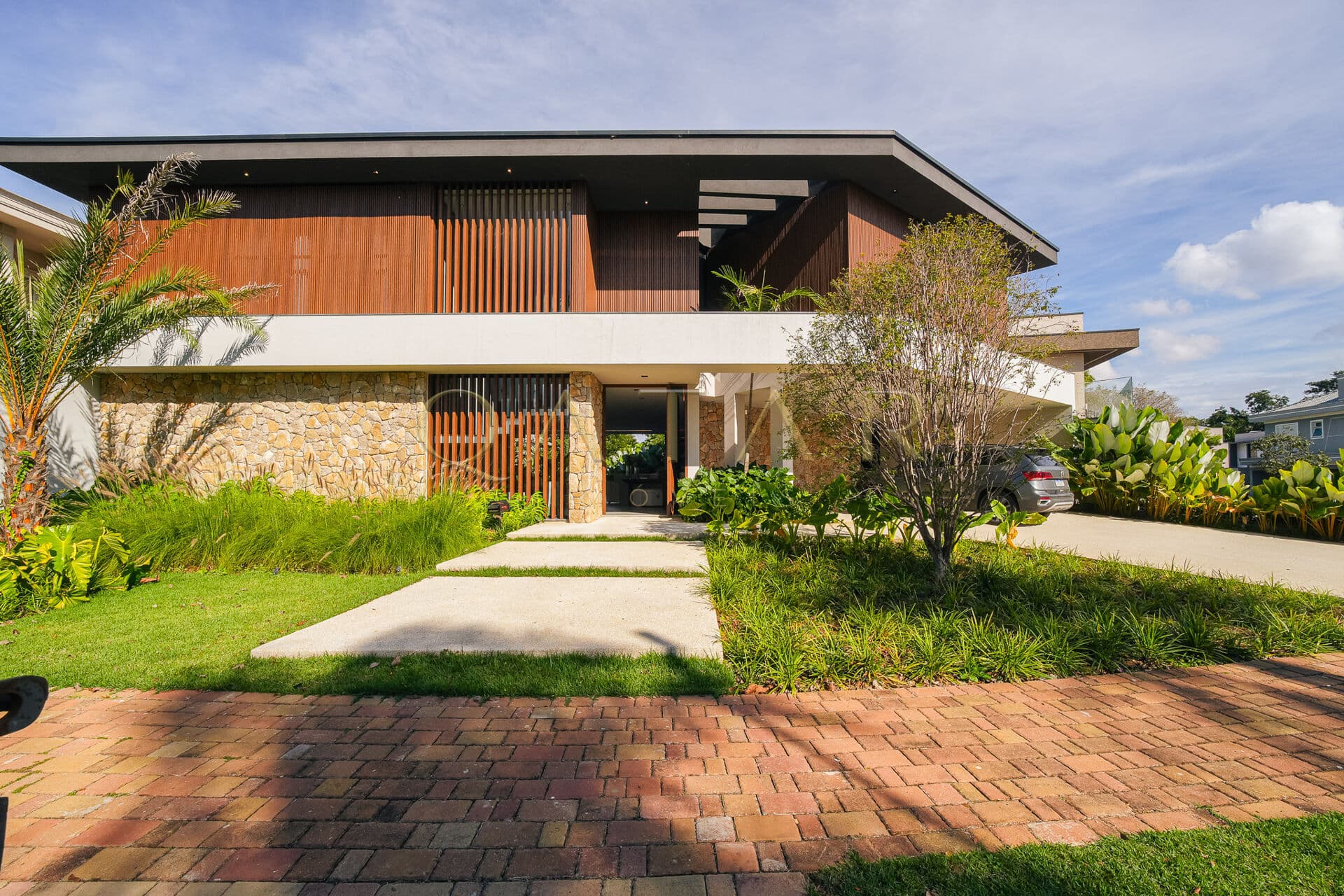 Gênesis 1 - Casa à venda com 500m² | 4 suítes