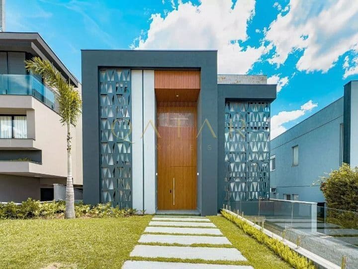 Alphaville Tamboré 10 - Casa à venda com 515m² | 4 suítes