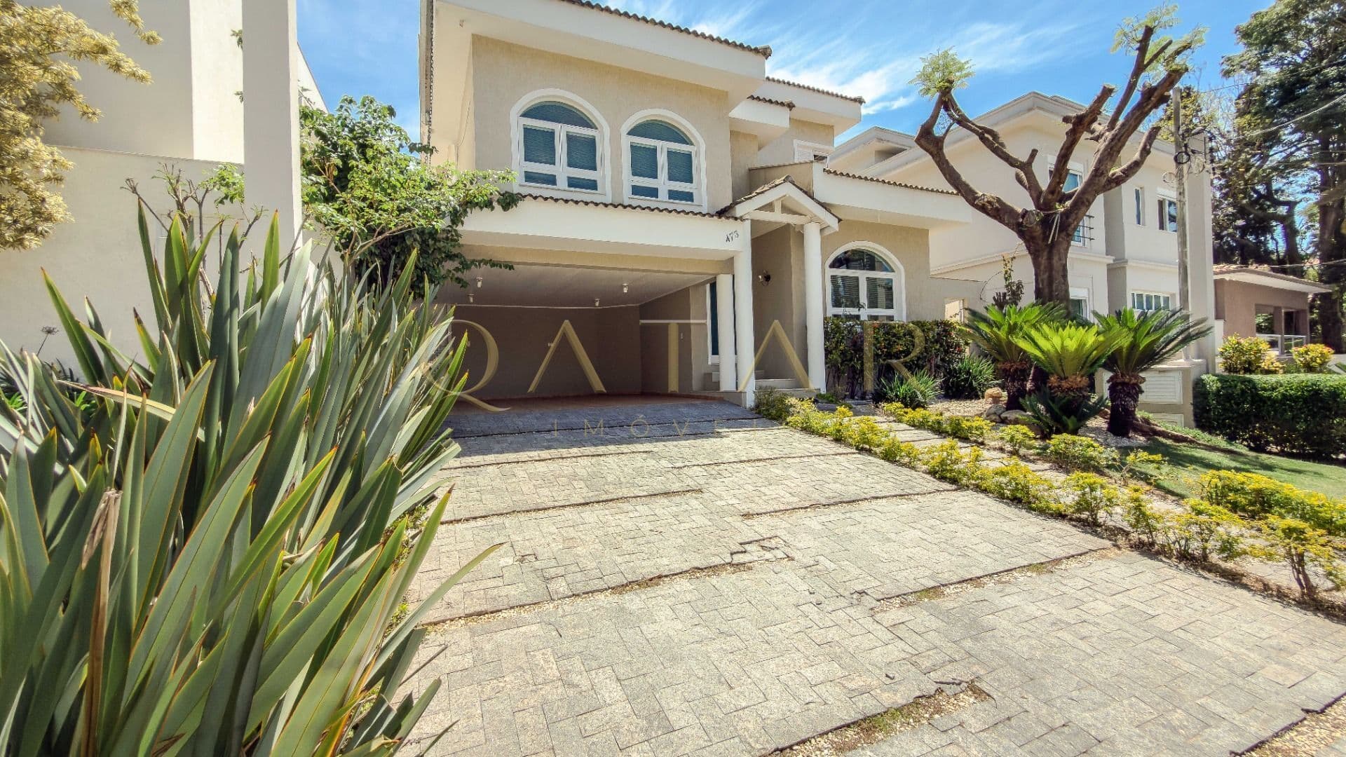 Alphaville 3 - Casa à venda com 348 m² | 4 dormitórios
