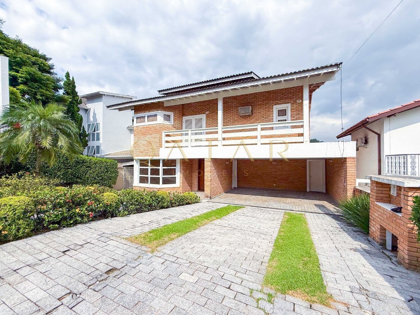 Residencial Alphaville 10 - Casa à venda com 487m² | 4 suítes