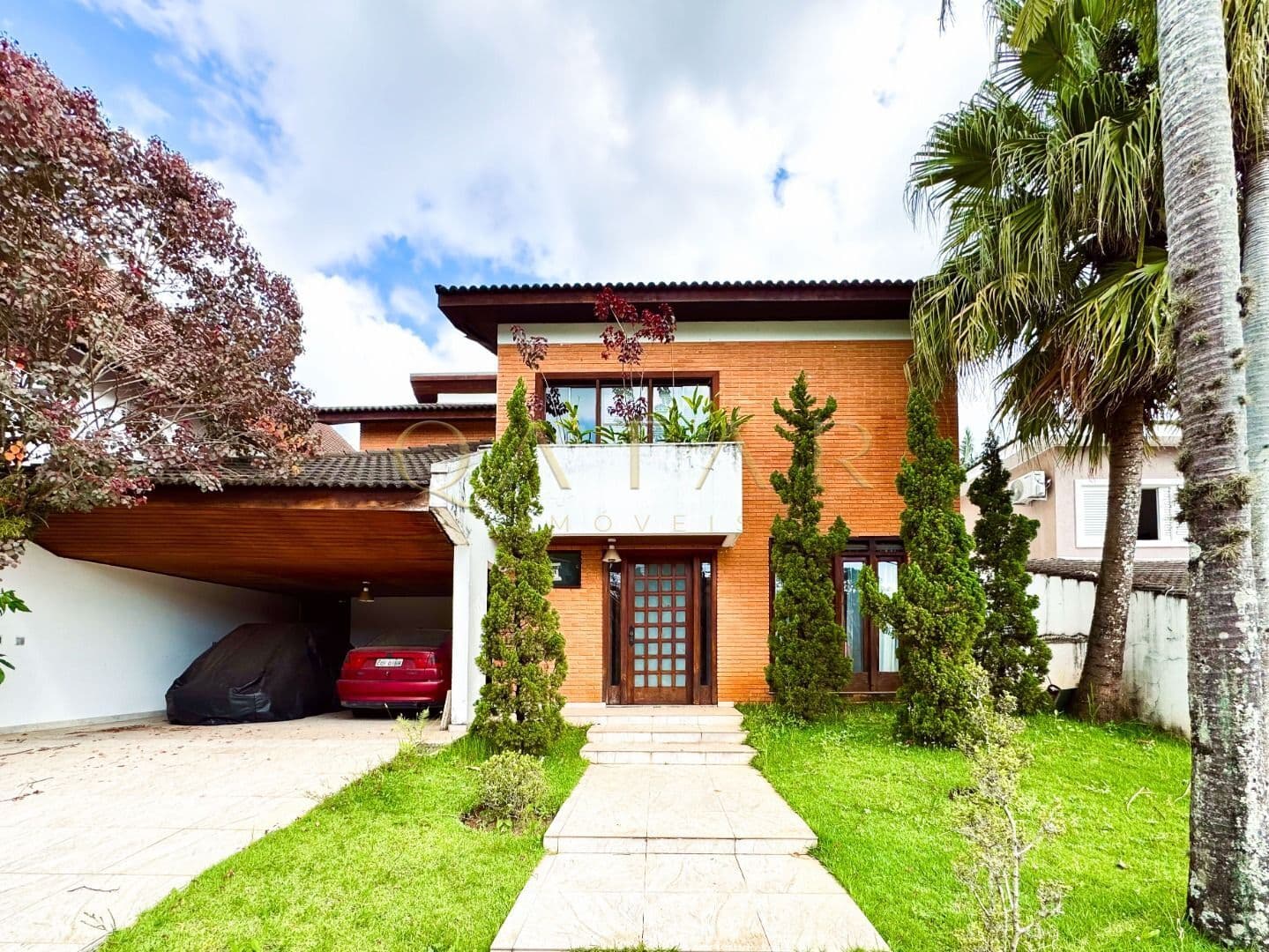 Alphaville 5 - Casa à venda com 310 m² | 4 suítes