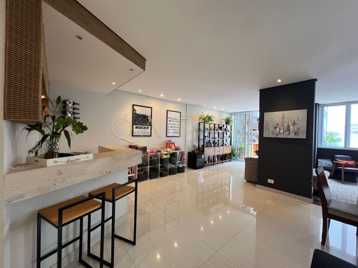 Tamboré 4 - Casa à venda com 180m² - 4 dormitórios