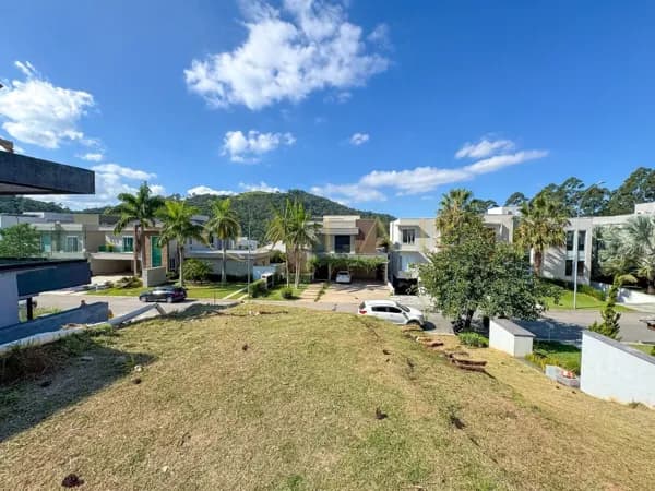 Villa Solaia : Terreno a venda com 420 M2
