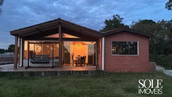 Casa à venda no Condomínio Capital Ville, ideal para quem busca conforto, lazer e uma vista privilegiada