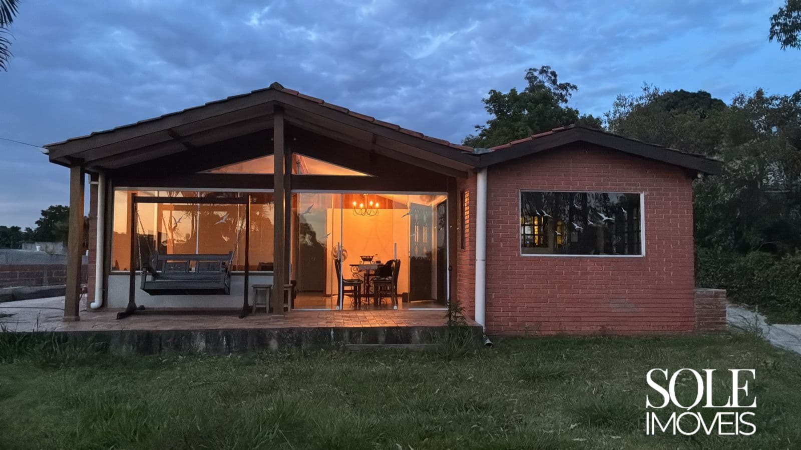 Casa à venda no Condomínio Capital Ville, ideal para quem busca conforto, lazer e uma vista privilegiada