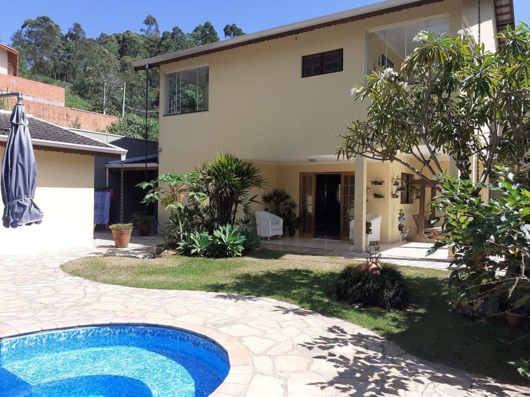 Casa em Condomínio Fechado Reserva Bom Viver com Piscina e Edícula | Jundiaí