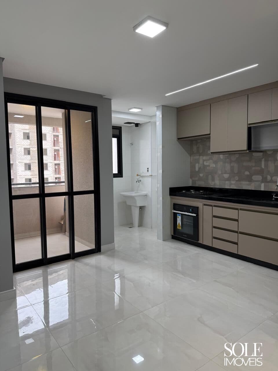 Apartamento 2 dormitórios reformado no Condomínio Altos da Avenida, Jundiaí