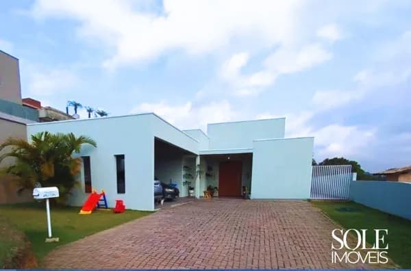 Casa Térrea em Condomínio Fechado com Piscina e 3 Suítes | Jundiaí