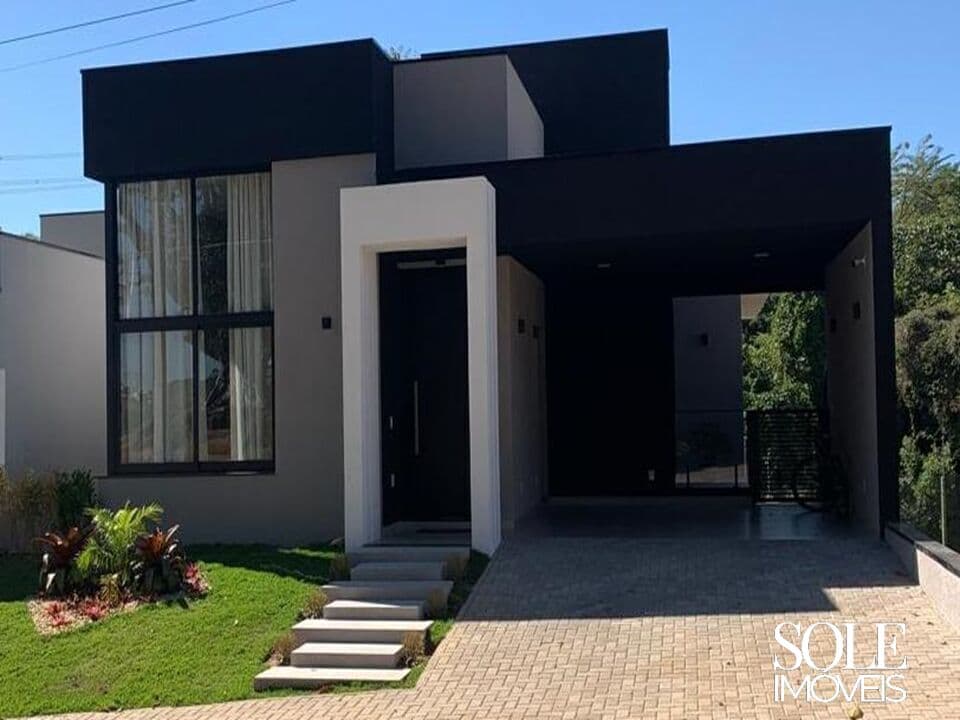 Sobrado de Alto Padrão no Bella Vitta com 260 m², 4 Suítes e Piscina