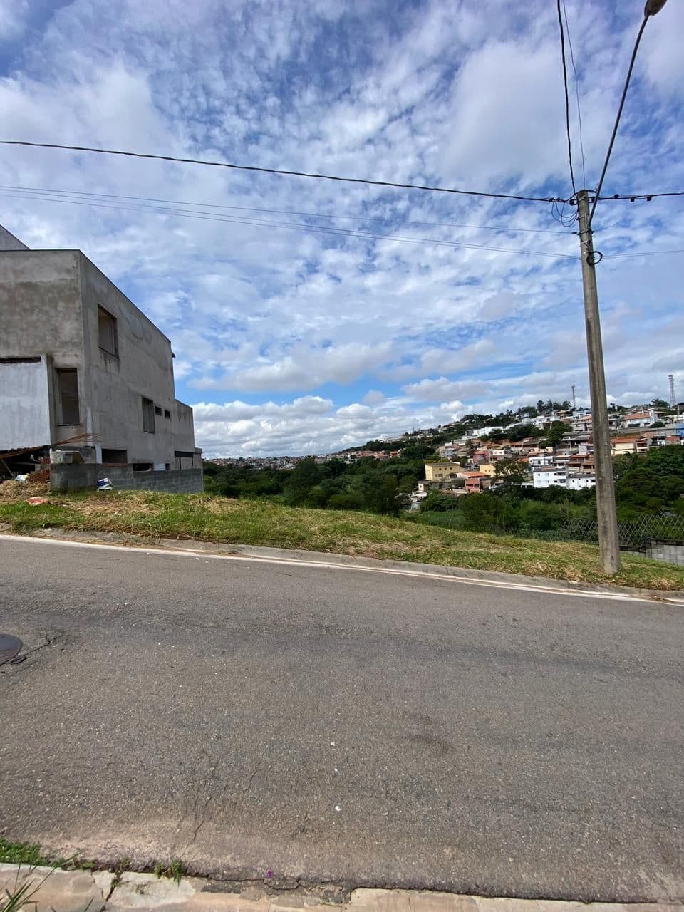Terreno em condomínio fechado no Terras de Jundiaí – Vale Azul