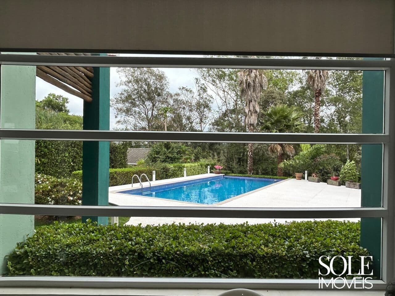 Casa térrea em condomínio no Capital Ville Jundiaí com piscina e espaço gourmet