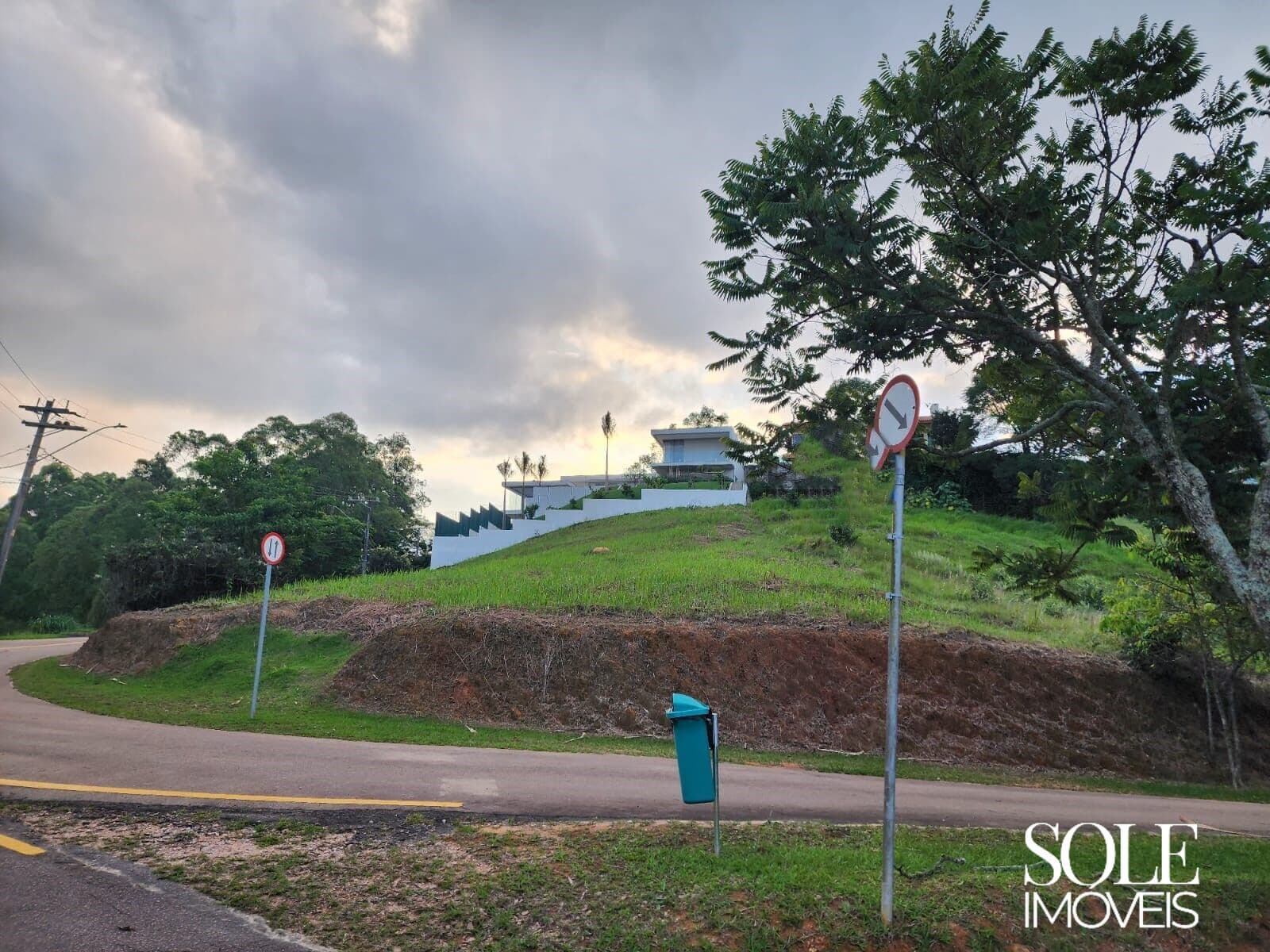 Terreno de esquina com vista e projeto aprovado no Serra dos Cristais | Jundiaí