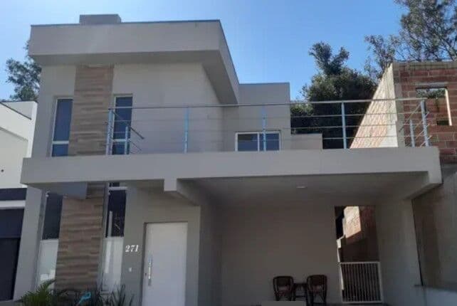 Sobrado Moderno no Villa Verde com 225 m² e Estrutura para Ampliação
