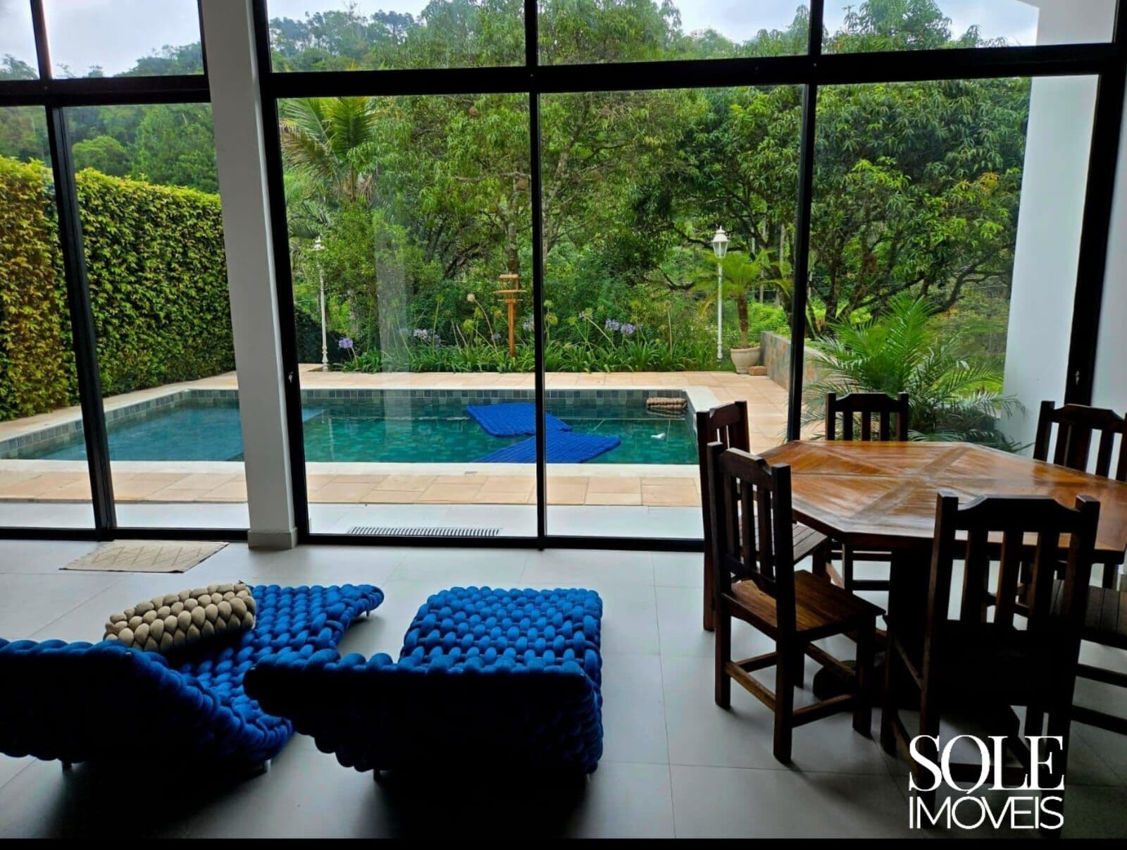 Casa sofisticada com lazer e vista para a natureza no Capital Ville | Jundiaí
