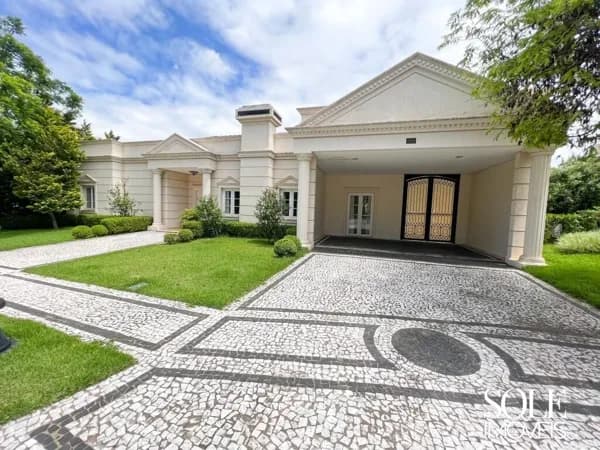 Casa neoclássica com piscina e vista no Veduta Verde – Jundiaí/SP