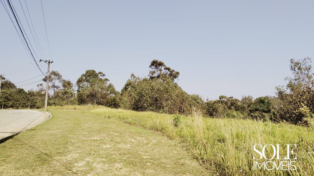 Terreno à venda no Parque dos Manacás, Caxambu, Jundiaí - com 7.488m² e área de preservação