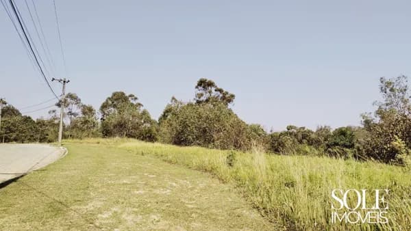 Terreno à venda no Parque dos Manacás, Caxambu, Jundiaí - com 7.488m² e área de preservação
