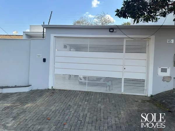 Casa Térrea no Mirante de Jundiaí com 3 Dormitórios e Suíte com Closet