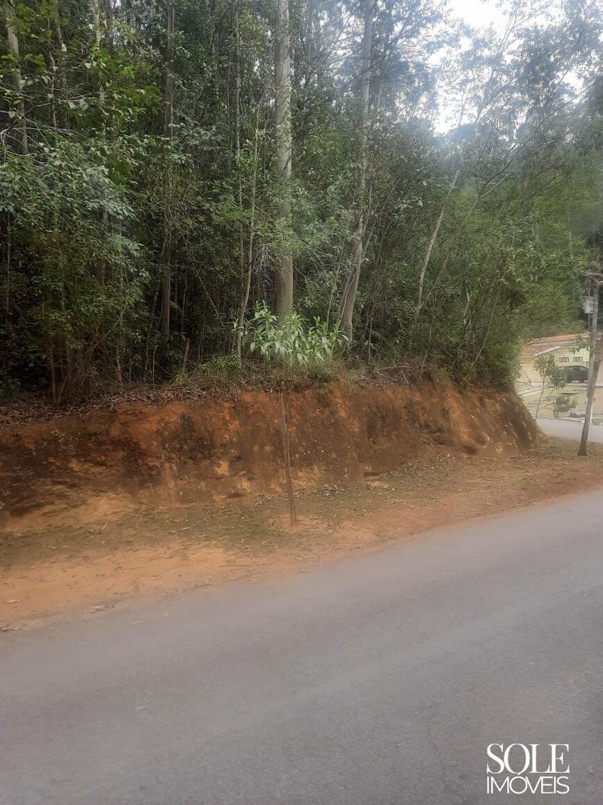 Terreno de esquina à venda em condomínio fechado de alto padrão em Jundiaí – 1.500m²