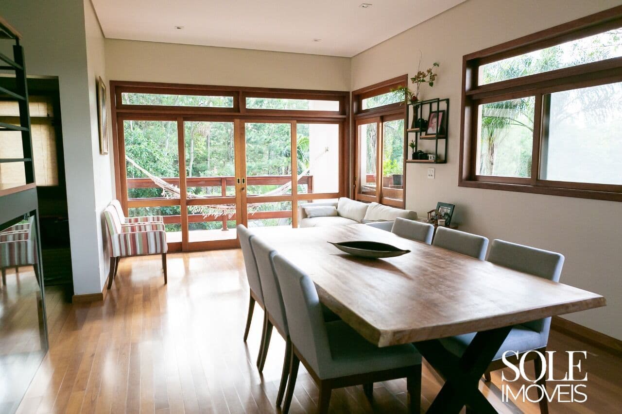 Casa Moderna com 3 Pavimentos e Área Gourmet em Jundiaí – 3 Quartos e Escritório