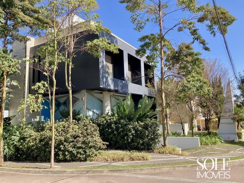 Casa de Altíssimo Padrão no Quinta das Laranjeiras em Jundiaí com Elevador e 4 Suítes