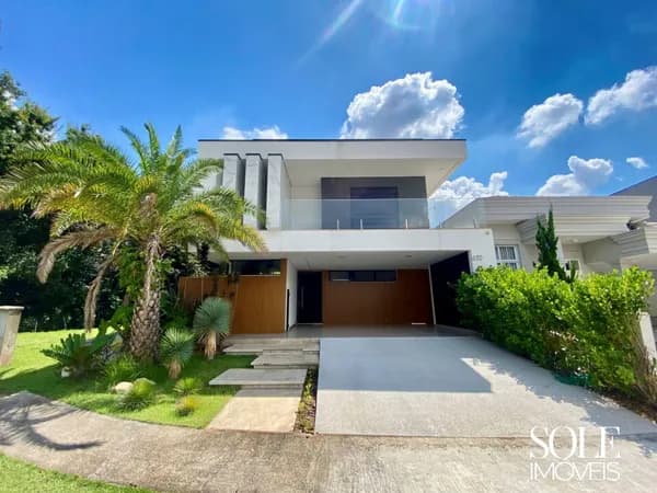Casa em Condomínio com Vista Permanente e Piscina Aquecida no Brisas da Mata – Jundiaí