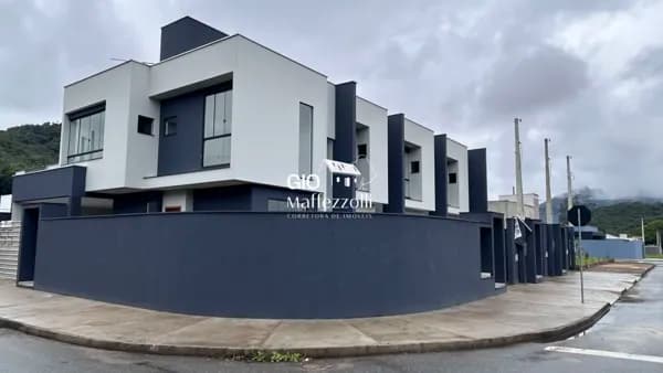 Sobrado Geminado em Jaraguá do Sul, Bairro Três Rios do Norte