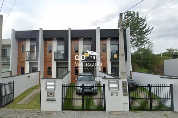 Sobrado Geminado em Jaraguá do Sul, bairro Tifa Martins.
