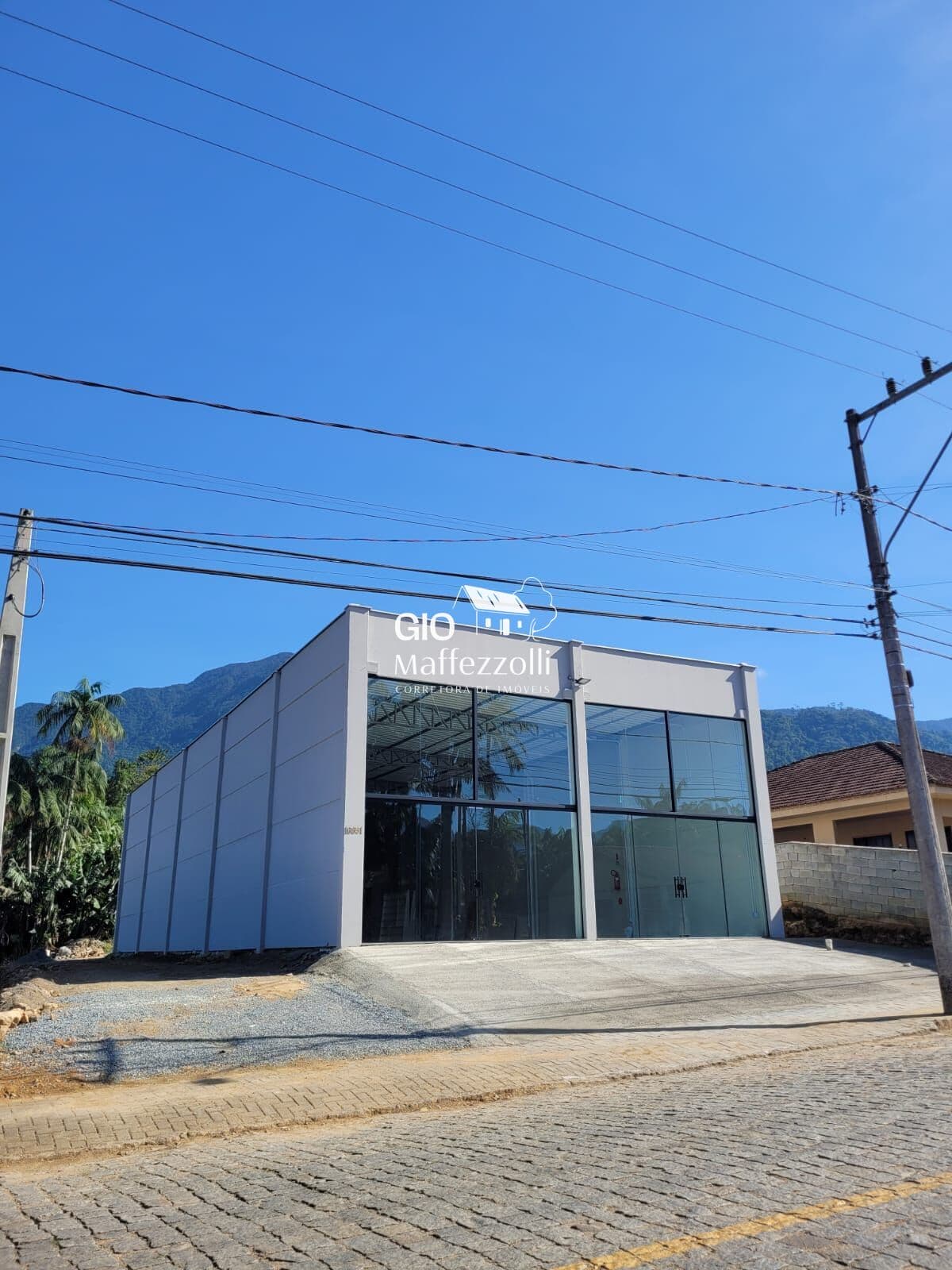 Galpão Comercial em Jaraguá do Sul, bairro Santa Luzia.