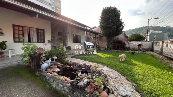 Casa em Jaraguá do Sul, bairro Czerniewicz.