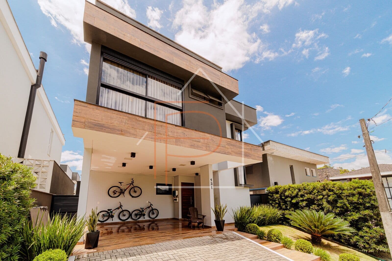 CASA DE ALTO PADRÃO EM CONDOMÍNIO QUINTE ESSENCE | VILA NOVA